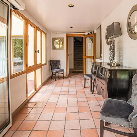 Chalet-hôtel Le Belvédère Hotel 3*